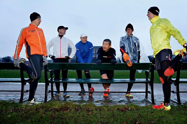 TRIUMFEN. Politikens Ironman-hold 2014 mødes til parkrun i Fælledparken. Ironman, triatlon. Fra venstre er det Kim Vognsen, Kresten Mandøe, Søren Selck, Sukil Fernando, Knud Hyltoft og Jakob Gunnløgsson. Arkivfoto: Martin Lehmann 