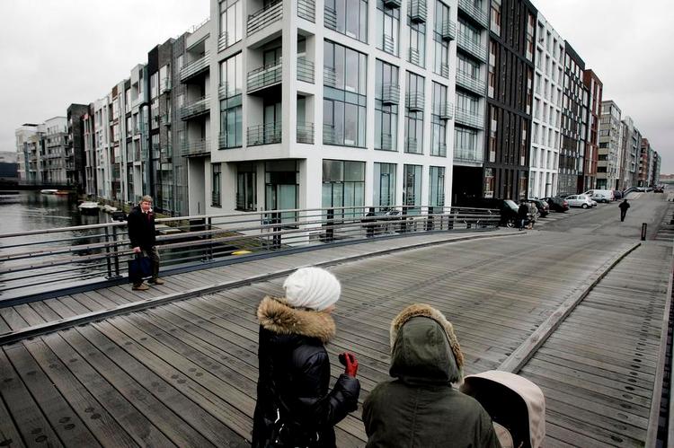 Endelig. »Alt for længe har vi ventet på at få ryddet de mennesker af vejen, som ikke klæder vores nyerhvervede katalogliv« skriver klummeskribenten i dagens satiriske klumme. 