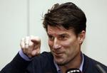 Comeback. Michael Laudrup er på vaej til Qatar, hvor han mandag står foran sit nye hold for første gang. 