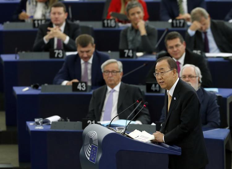 BESØG: FN's generalsekretær, Ban Ki-moon talte tirsdag i EU-parlamentet, som netop har ratificeret den globale klimaaftale. Dermed er klimaaftalen meget tæt på at kunne træde i kraft. 