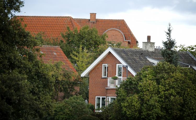 Skat. Regeringen har i dag præsenteret sit bud på en boligplan, som blandt andet skal give en skatterabat til 600.000 boligejere og løse problemet med for høje ejendomsvurderinger. 