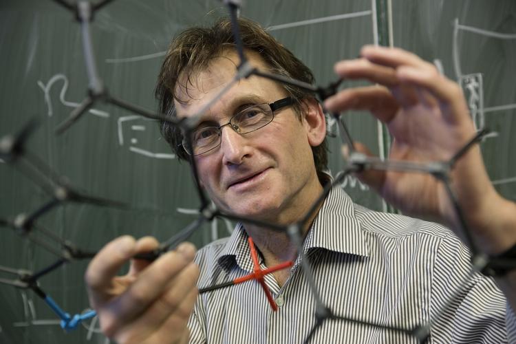 vinder. En af de tre Nobelpris-vindere i kemi, Bernard L. Feringa. 