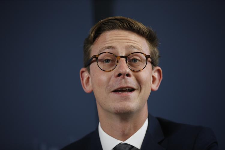 Nyt. Skatteminister Karsten Lauritzen fremlagde i dag regeringens udspil til et nyt boligskattesystem. 
