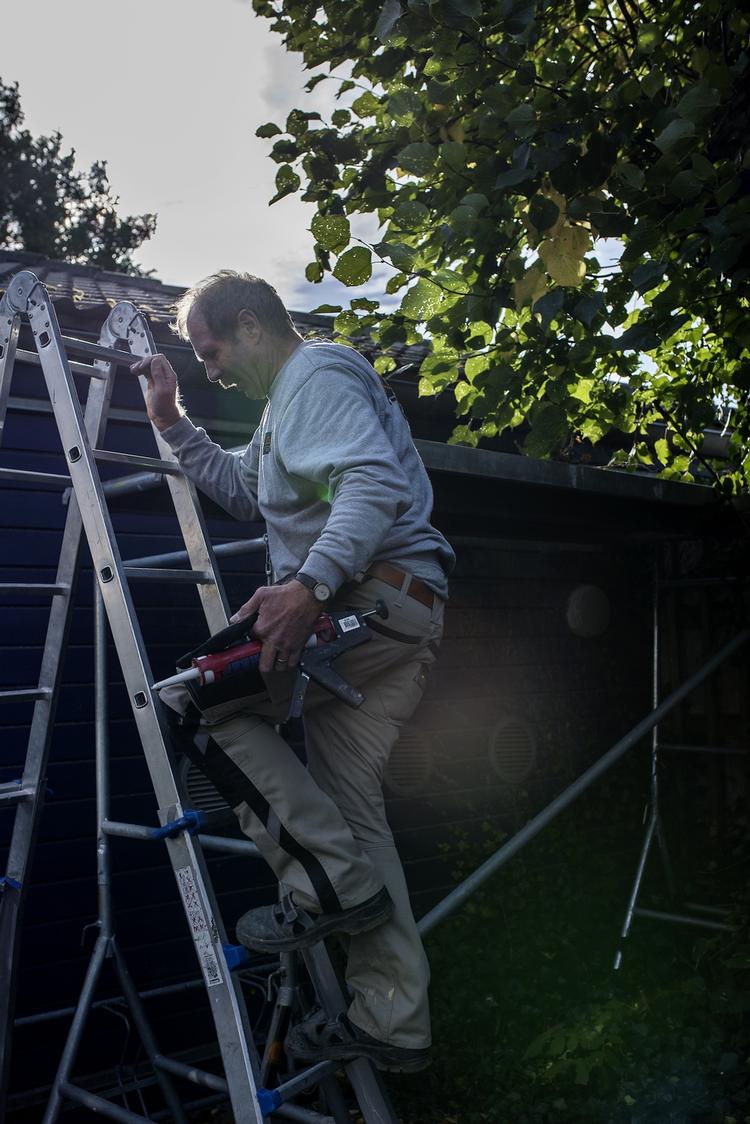 Seniorliv. Mens de højt uddannede godt kan forestille sig et længere arbejdsliv, så har 3F'ere som Ole Estland sværet ved at forestille sig flere arbejdsår. 