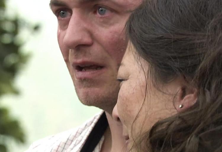 MaNDDOMSeksamen. Alle i bagedysten mister fodfæste, da den homoseksuelle togfører Gunnar bliver sendt hjem, fordi hans kage ikke hørmer nok af mand. Framegrab: DR 