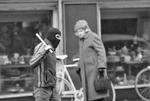 Fjendtlig. En bZ'er og en gammel dame på Nørrebro. Arkivfoto: Finn Frandsen 