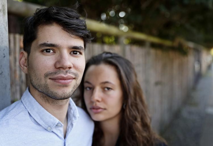 Udvist Gerardo Lopez Rodriguez er en af dem, der på den hårde måde har mærket reglerne for, hvor meget han måtte arbejde ved siden af studierne. 