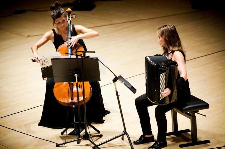 Sart. Akkordeonspilleren Yngvild Ruud og Nordic Quartets cellist skabte fine rum i duoværket 'Nebenschein'. 