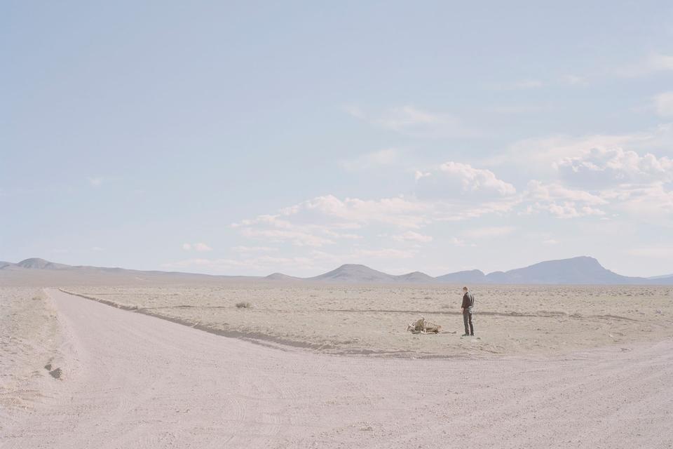 De tre danske fotografer har rejst gennem ørkenstaterne Nevada, New Mexico og Arizona for at undersøge det amerikanske ufo-miljø. 