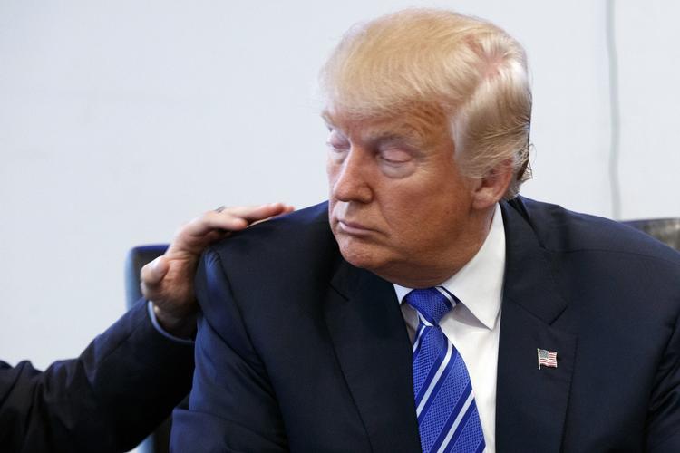 Ups. Donald Trump har været i problemer den seneste uge. Nu er slemt gået til værre for præsidentkandidaten. 