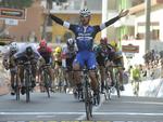 TRIUMF. Fernando Gaviria fra Colombia er en hurtig herre, når et felt nærmer sig stregen. Og i Paris-Tours var han ikke til at indhente. 