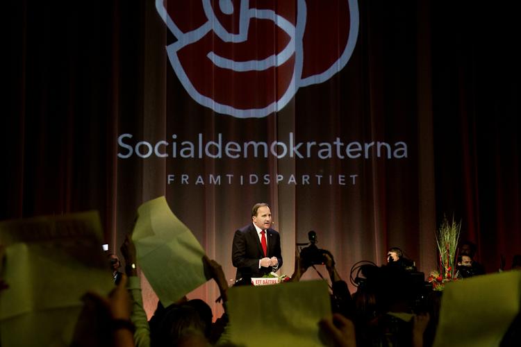 Sverige. Under en partilederdebat kaldte Sveriges statsminister Sverigedemokraterna for nacister og racister. Det skabte rører efterfølgende. 