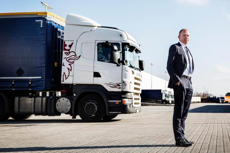 FRONTLØBER. Som chef for 40.000 ansatte – og med omtrent 20.000 lastbiler på vejene hver dag – er Jens Bjørn Andersen en stor spiller i den globale transportbranche. 