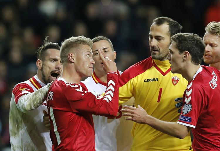 Fisher. Frustrationerne hobede sig op. Også hos Viktor Fischer. Under og efter kampen. 