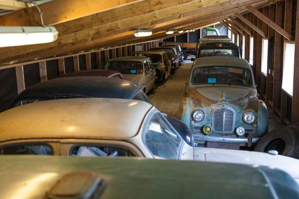 TRÆNGSEL. Austin ved Austin ved Austin ved Austin .... 