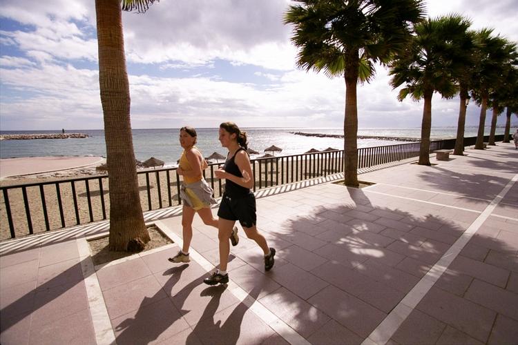 TOPSCORER. Spanien er netop udnævnt til danskernes foretrukne rejseland i Europa. Ikke mindst klimaet som her på Costa del Sol trækker. 