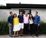 Rummelighed. Adbel Aziz (tv.) og hans familie i programmet 'Familien fra Lærkevej'. Foto: Nordisk Film 