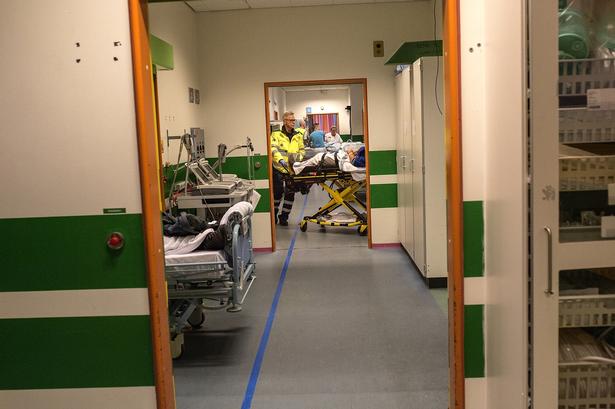 En af de ting, der viser sig at være et problem, er indretningen. Det kan ganske enkelt knibe med pladsen, når der kommer så mange ind på akutmodtagelsen samtidig, konkluderer øvelsesledelsen. 