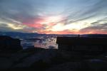 Grønland. Solnedgang i august over Diskobugten, set fra Ilulissat.Fantastiske farver. Læserfoto: Kirsten Bjerregaard, Smørum 