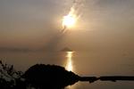 Japan.På det nærmest bevidsthedsudvidende 'Chichu Art Museum' i Naoshima var der kæmpe oplevelser med værker af bl.a. James Turrell og Monet. Alligevel tog naturen stikket, da dagen gik på hæld med denne udsigt fra museets café. Læserfoto: Carsten Wraae Jensen, København 
