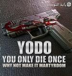 LOKKEMAD. Sådan her en af Islamisk Stats propaganda-billeder ud. Målet er at rekruttere voldsparate unge, ofte tidligere kriminelle. Budskabet er en omformulering af det klassiske ordspil 'YOLO - You Only Live Once'. Foto: Islamisk Stats propaganda 