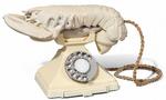 TILBUD. Salvador Dalís ikoniske hummertelefon bliver nu sat til salg på en auktion i London til 2 millioner kroner. 