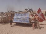 Hold ni. I 2010 var Jonas Hjorth (længst til højre) i Afghanistan med Hold 9, der mistede flere end nogen andre. Jonas mistede den ven, han så allermest op til. Så da den perfekte soldat vendte hjem, drog han i krig med sig selv. Endnu har han ikke sluttet fred. Privatfoto 