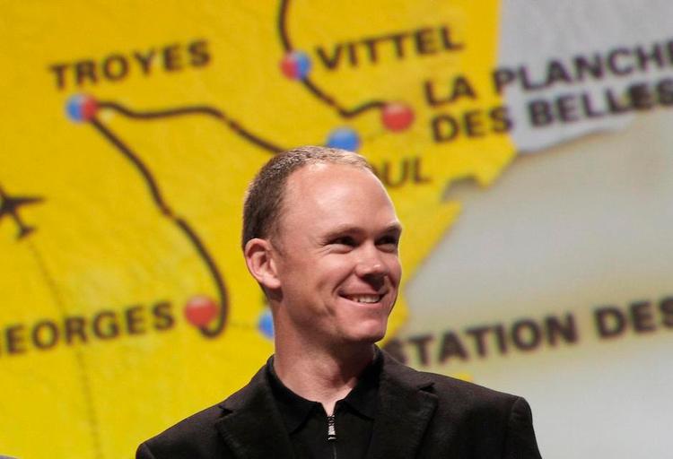 Vinder? I bund og grund havde Chris Froome god grund til at smile, da han poserede for fotograferne foran rutekortet, for selv om han langt fra kan siges at have fået foræret en fjerde triumf på et sølvfad, taler den sidste fase af de tre uger i høj grad til den 31-årige Sky-kaptajns fordel. 