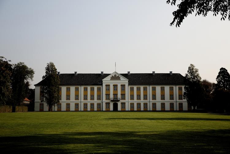 UDFLYTNING. De første medarbejdere i NaturErhvervstyrelsen er allerede rykket ind i lokalerne i Augustenborg. Flere kommer til maj. 