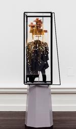 prisvinder. Jørgen Carlo Larsens værk 'på klem', 2014, udstillet på Den Frie. 