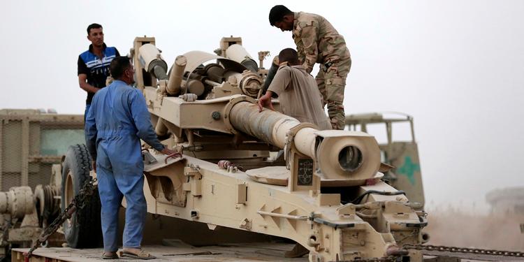 Krig. Irakiske styrker forbereder sig på at generobre Mosul fra Islamisk Stat. Det er soldater som disse ’den elektroniske bevægels’ støtter op om. 