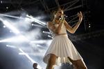 GIRLPOWER. Under en optræden i London fik den danske sangerinde MØ selskab af sit store idol Melanie C fra Spice Girls. 