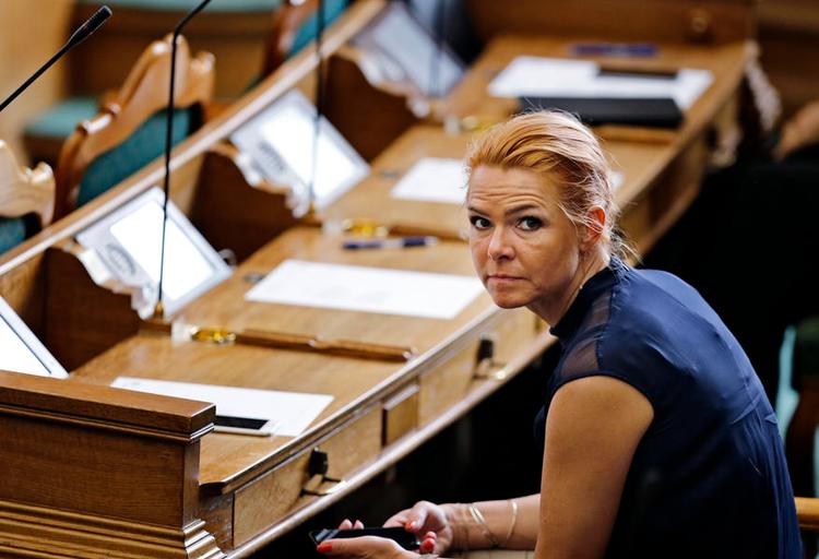 tvivl. Inger Støjberg vedgår op til et samråd i Folketinget, at der kan være tvivl om bopælskrav til nogle danske statsborgere på integrationsydelse. 