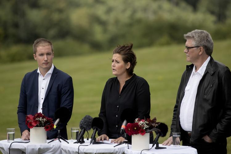 arkitekten. Jacob Mark (tv.) er hovedarkitekten bag SF's nye udlændingeudspil. Her ses han ved partiets sommergruppemøde sammen med partiformand Pia Olsen Dyhr og Karsten Hønge. 