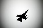 kampfly. Danmark deltager med syv F-16 fly og 60 elitesoldater i krigen i Irak. 