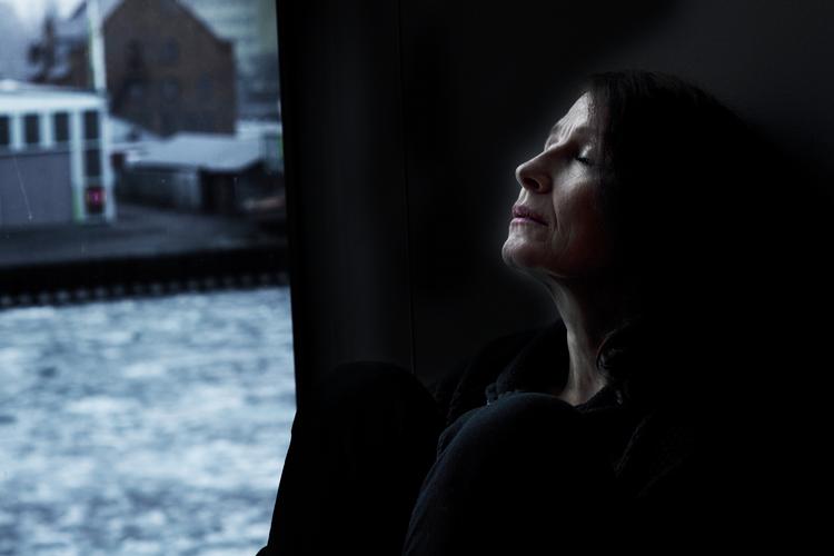 Alvorligt. Skuespilleren Bodil Jørgensen blev alvorligt kvæstet ved et traktoruheld under en filmoptagelse i 2014. Ulykken resulterede i, at  Bodil Jørgensens lunger klappede sammen, at hun fik brud på bækkenet, at hendes nyrer og lever blev perforeret, og at samtlige ribben og begge kraveben brækkede. 