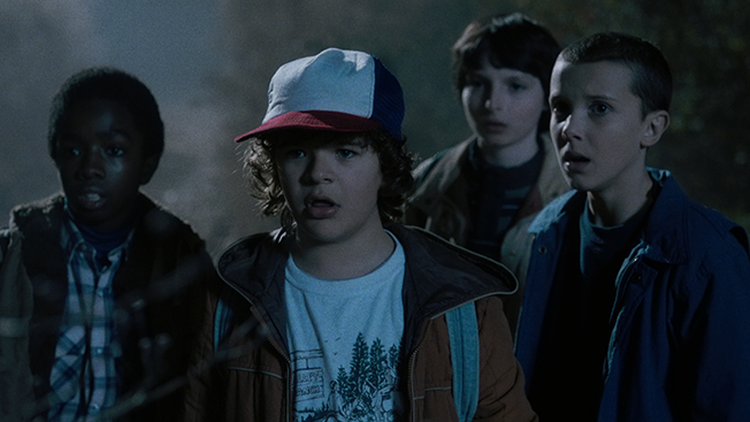 Nostalgi. Serien 'Stranger Things' er et af de nyere eksempler på serier, der er produceret eksklusivt til Netflix. Der kommer en anden sæson i 2017. 