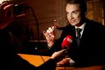 SELVSIKKERT. Morten Messerschmidt (DF) på vinbar før folkeafstemningen om retsforbeholdet. Arkivfoto: Peter Hove Olesen 