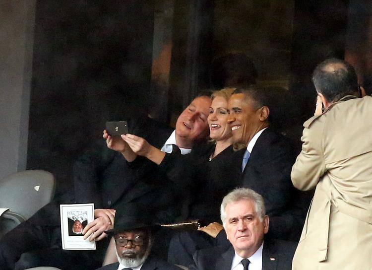Selfie. Helle Thorning-Schmidts selfie med præsident Barack Obama i Sydafrika i 2013 gik verden rundt. (Arkiv) 