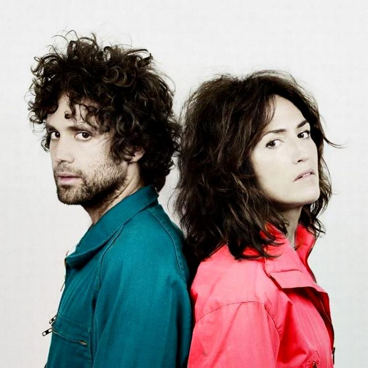 På sit nye album 'Let It Be You' slår Joan Wasser følge med sin nye multiinstrumentale partner Benjamin Lazar Davis.