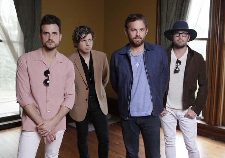 Slatne. Der var engang, Kings of Leon lød som rock, der først ville fylde et stadion til bristepunktet med benzindampende rock og bagefter sætte ild til hele lortet. Det gør de ikke mere. 