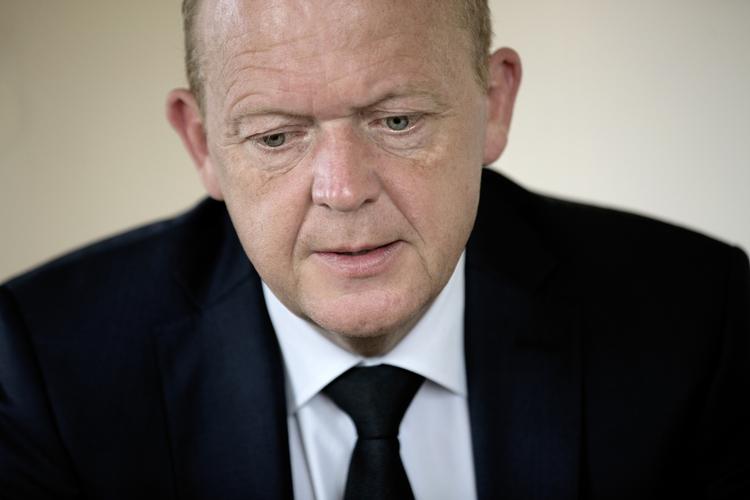 UDSKYDELSE. Statsminister Lars Løkke Rasmussen (V) meddelte mandag aften, at han udskyder forhandlingerne om regeringens 2025-plan. 