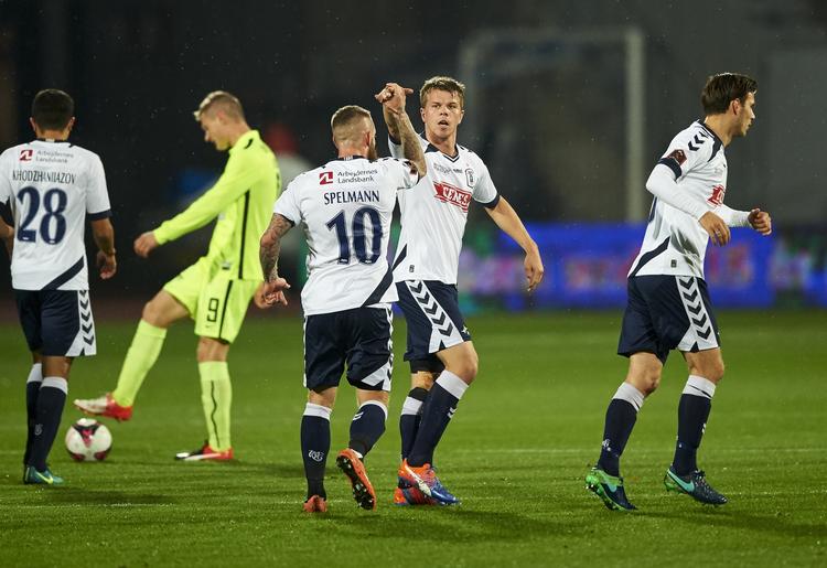 Comeback. AGF var bagud 1-2, men fik vendt slaget efter pausen og vandt 4-2. 