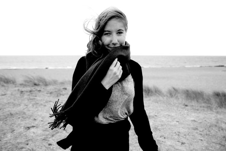 Debutant Katrine Nørregaard vandt Politikens romankonkurrence for hendes debutroman »Løgnerens Hus«. Niels Henning Falk Jensby vinder dette års debutantpris på Bogforum for bogen »Techno«. 