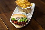 Birkeburgers. Ibyen anmelder den nye burgerbar, Friends &amp; Brgrs, på Strøget. 