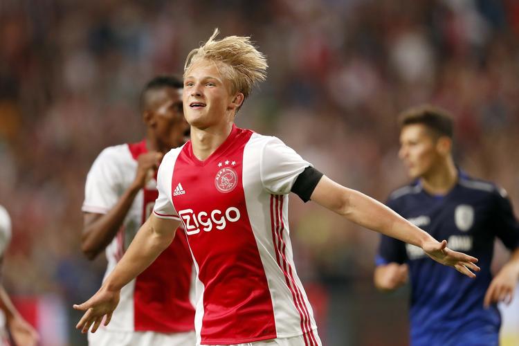 STJERNESKUD. Kasper Dolberg er inde i en gylden stime for Ajax netop nu. 