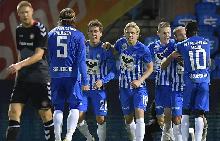 Forløsning. Esbjerg fik den første sejr siden 3-2-gevinsten over OB for to en halv måned siden. 