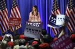 Tale. Torsdag talte Melania Trump til fordel for sin mand ved et Trump Rally i Berwyn, Pennsylvania. Nu er hun anklaget for at arbejde uden arbejdstilladelse i USA. Foto: AP/Patrick Semansky 