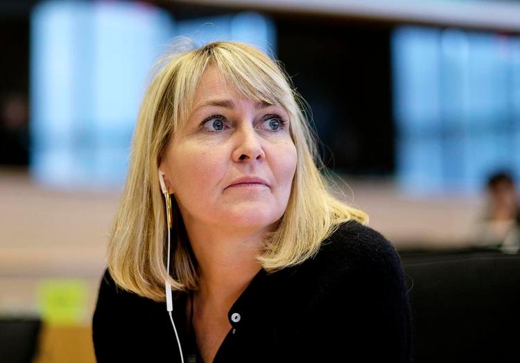 Fuldblodseuropæer. Den 49-årige Christel Schaldemose (S) har siddet i Europaparlamentet, siden hun i 2006 overtog pladsen fra partifællen Henrik Dam Kristensen. Selv om EU-politik har vist sig frustrerende, har hun ingen planer om at skulle hjem til dansk politik. Det er EU alt for vigtigt til. Foto: Thierry Monasse 