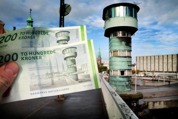 KUNST. Den seneste seddelserie viser danske broer. Her er Knippelsbro mangfoldiggjort på 200 kroner-sedlerne. 